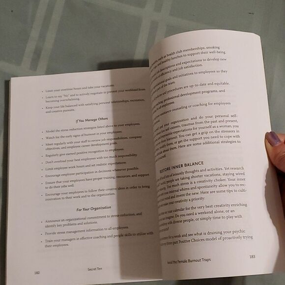 GAIL MvMeekin The 12 secret of Highly successful woman Book - Picture 2 of 4